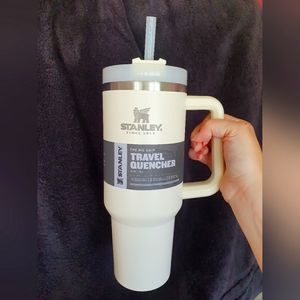 Stanley Adventure Quencher 40oz Travel Tumbler Cream